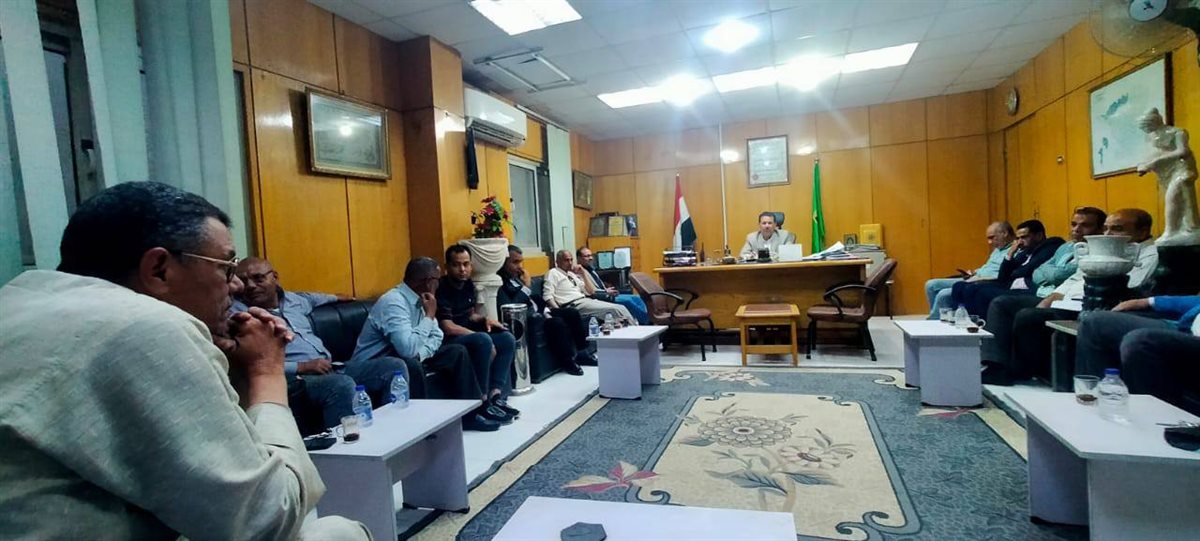 رئيس مدينة طامية: يعقد اجتماعًا موسعًا مع رؤساء الوحدات المحلية ومسؤولي الأملاك