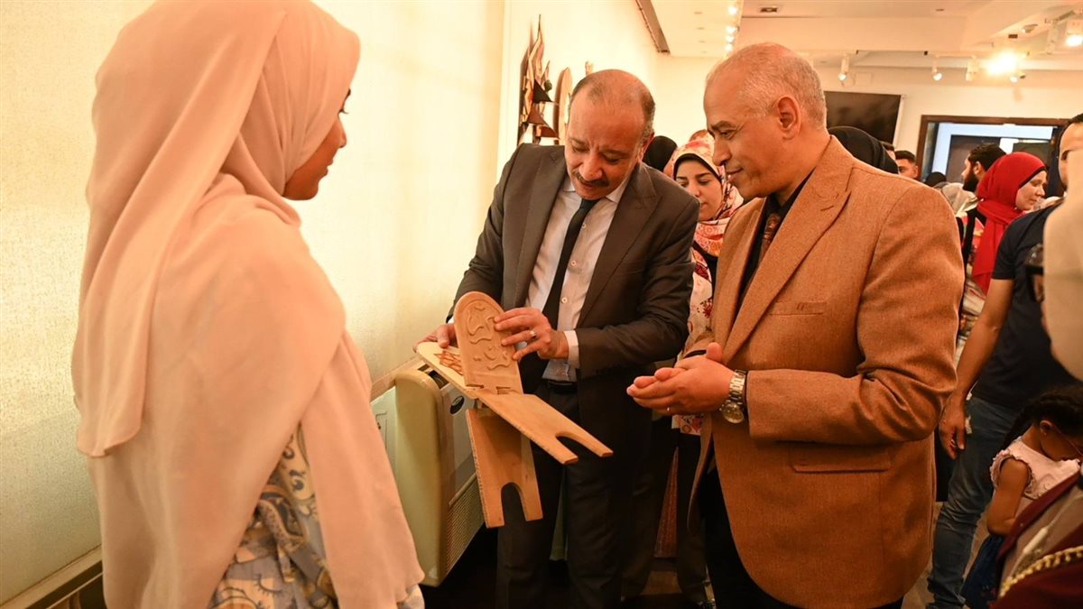 افتتاح المعرض الطلابي