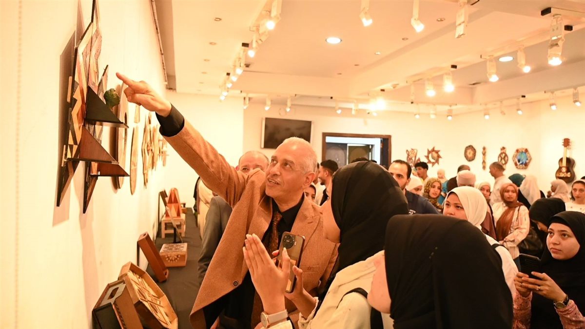 افتتاح المعرض الطلابي