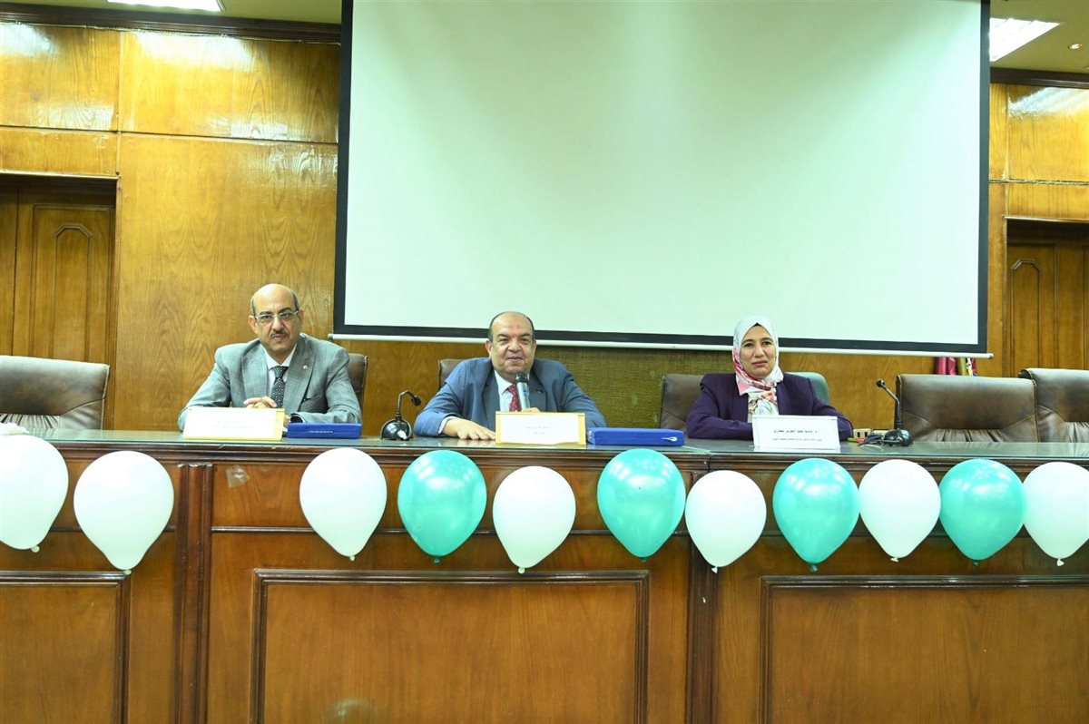 عميد خدمة أجتماعية بالفيوم يشهد حفل ختام الأنشطة وتكريم المتفوقين