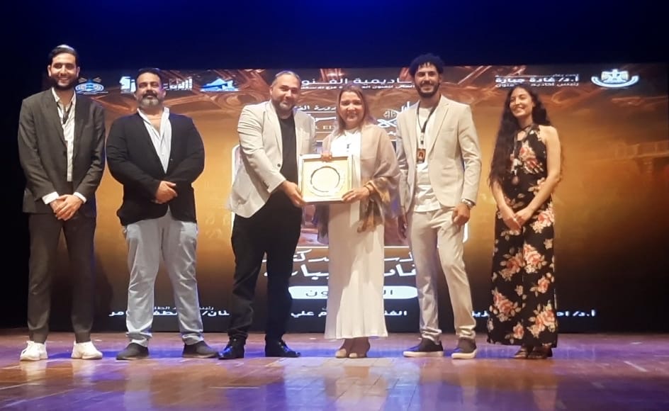 تكريم غادة جبارة فى الدورة الرابعة من مهرجان المسرح العالمي