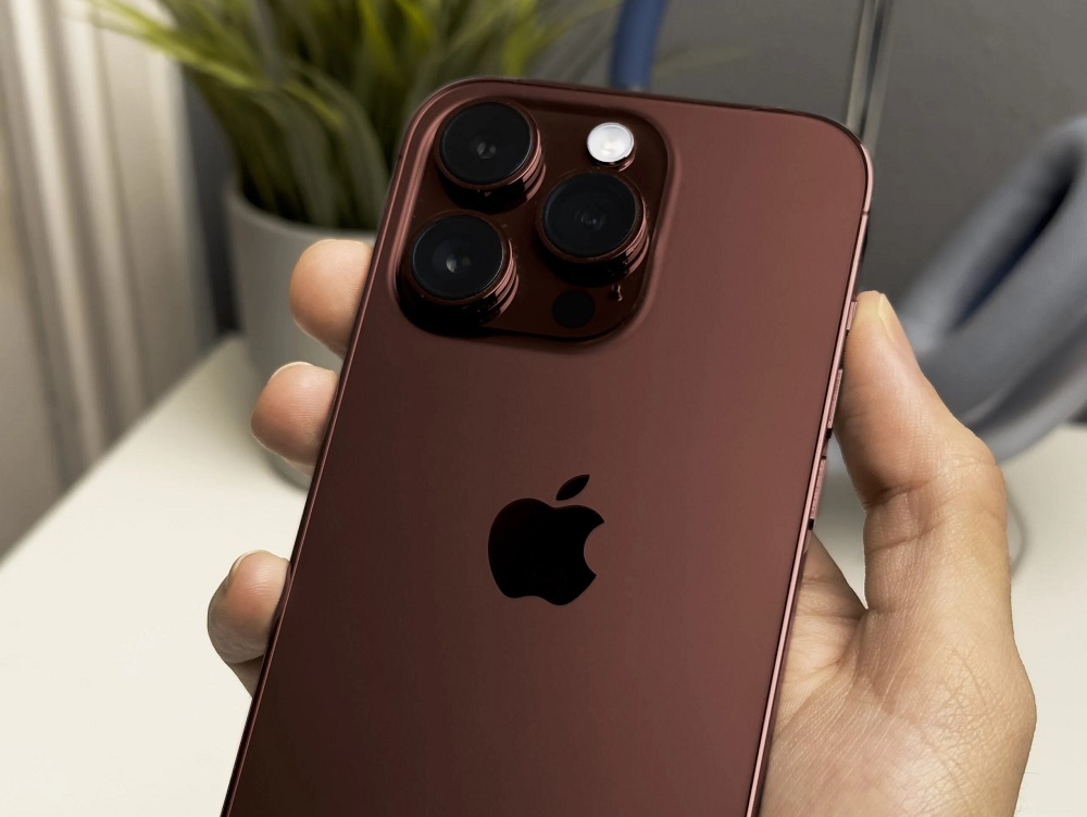 <strong>هاتف iPhone 15 Pro Max</strong>