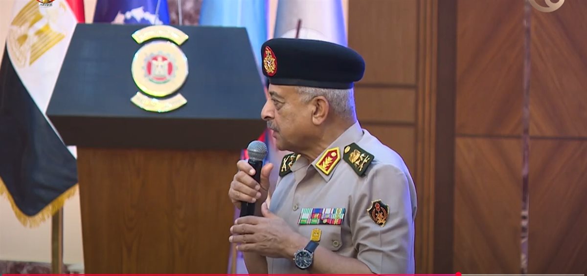 <strong>الفريق أول عبد المجيد صقر، القائد العام للقوات المسلحة وزير الدفاع والإنتاج الحربي</strong>