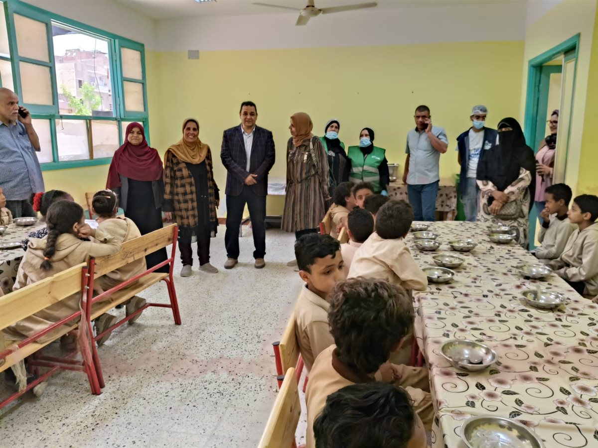 الفيوم أول مشروع الوجبة الساخنة بمدارس المرحلة الابتدائية بادارة غرب