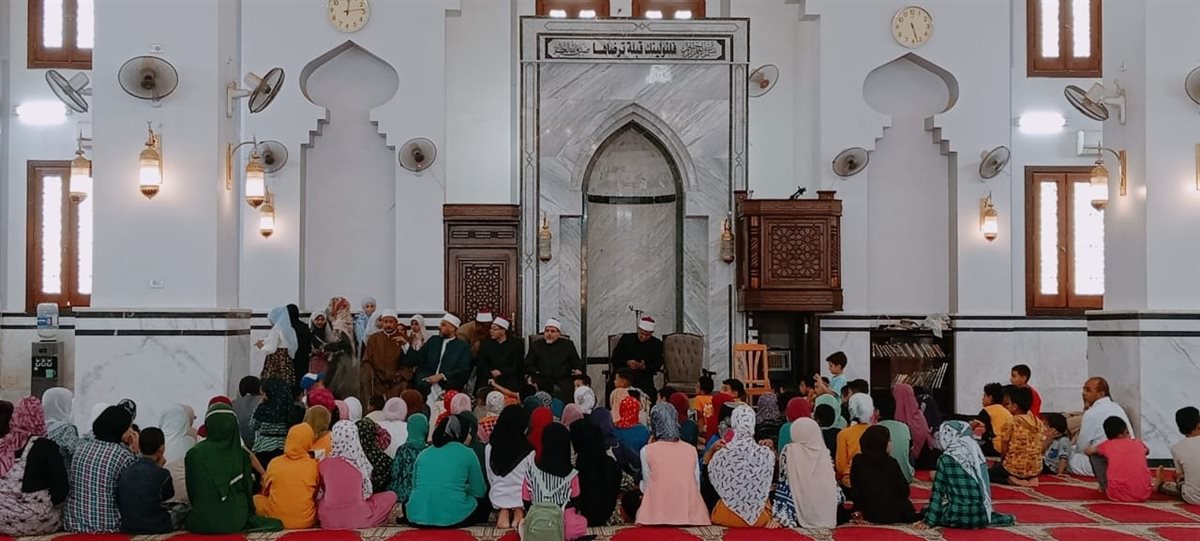 البرنامجَ الصيفي للطفل