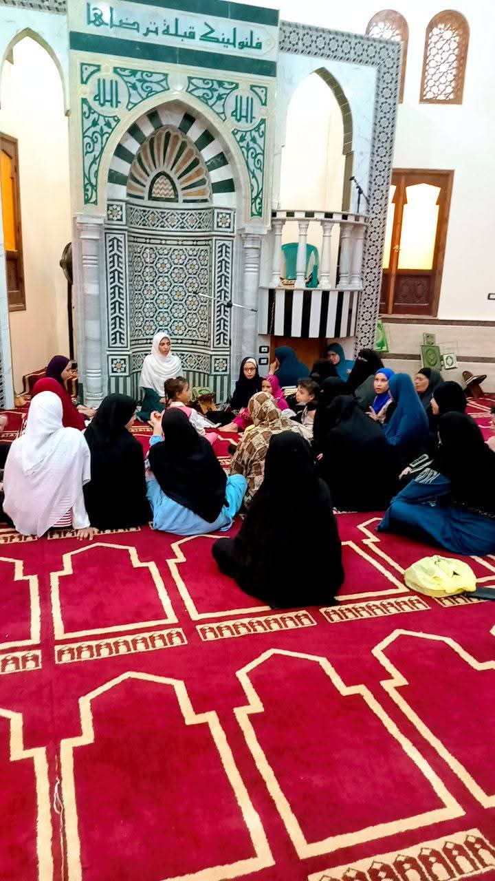 واعظات الأوقاف بالفيوم يواصلن جهود نشر الوعي وتصحيح المفاهيم