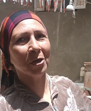 السيدة التى عثرت على الطفل امام منزلها