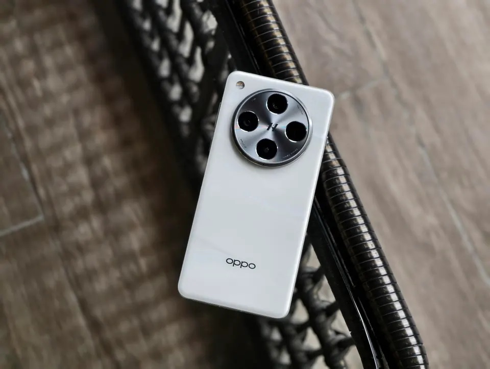 <strong>هاتف Oppo Find X8 Pro</strong>