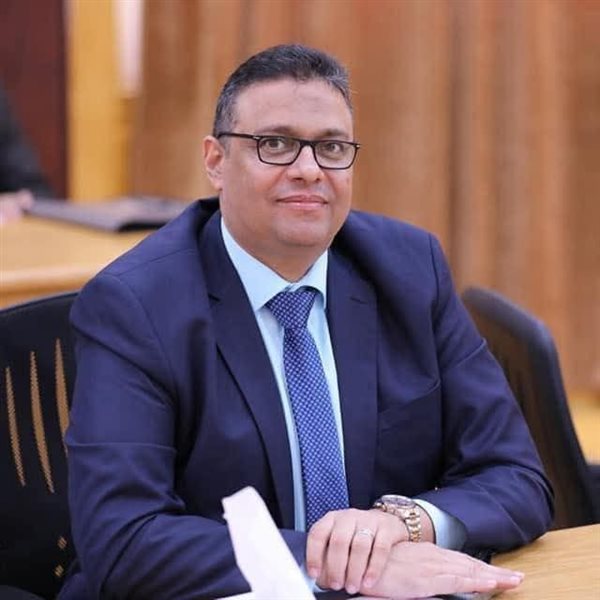 الدكتور رضا عبد الواجد أمين