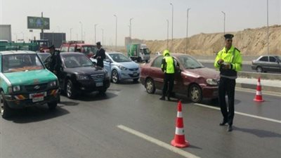 حملات مرورية مكثفة تسفر عن ضبط مخالفات متنوعة بالشرقية