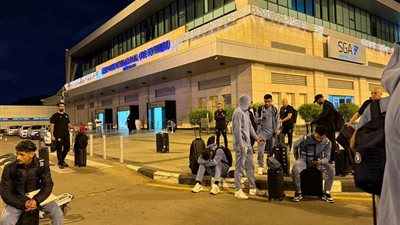 بعد 24 ساعة رعب في أنجولا.. بعثة بيراميدز تصل القاهرة وغموض موقف موقعة المحلة