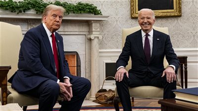 مزحة.. بايدن يسخر من دور ترامب في اتفاق غزة 