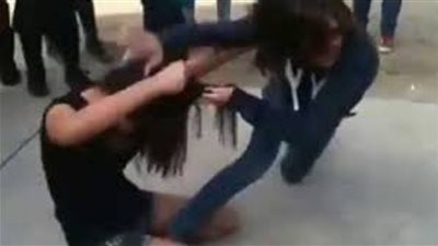 ضرب وسحل... القصة كاملة لـ مشاجرة طالبات مدرسة دولية شهيرة بالتجمع