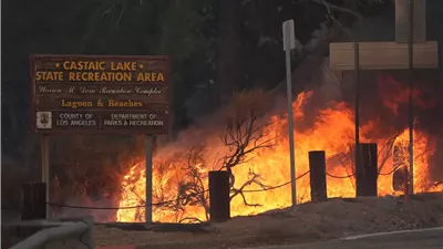 أزمة حرائق كاليفورنيا.. استمرار النيران يفرض خيارات الإخلاء أو الموت على السكان 