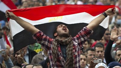«فوضى يناير 2011».. ممتاز القط يكشف موقف حسني مبارك من الأحداث