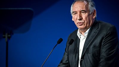 جدل سياسي في باريس..هل تشكل الهجرة تهديدا للهوية الوطنية لفرنسا؟