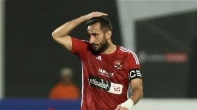  بالتوفيق يا أسطورة .. مصطفي شوبير يودع علي معلول بعد رحيله عن الأهلي 