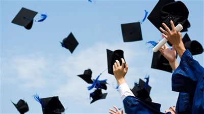 إعلامي: الرئيس يتابع ملف التعليم بشكل أسبوعي ويمنحه أولوية كبيرة