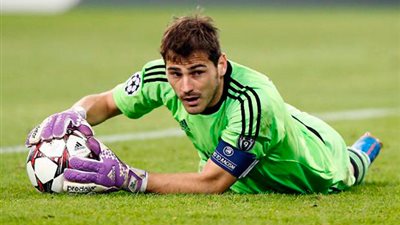 كاسياس يعلن اتخاذه الإجراءات القانونية ضد ممثلة أفلام إباحية