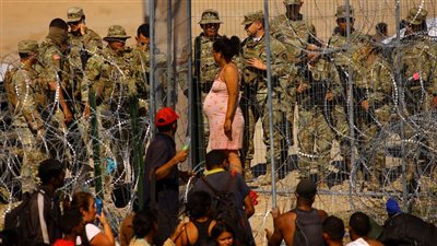 قاضٍ ثانٍ يمنع محاولة ترامب إنهاء حق المواطنة بالولادة