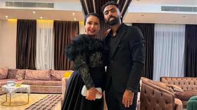 فى عيد ميلاد زوجته ..حسين الشحات يستعرض محطات جمعته بشريكة نجاحه |صور 