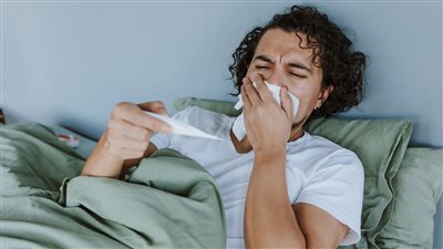 الولايات المتحدة تواجه موسم الإنفلونزا الأكثر شدة .. طرق الوقاية 