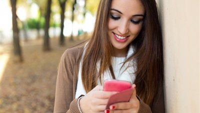 ليس كل الحب أشخاص.. فتاة متزوجة تقع في الحب مع ChatGPT!