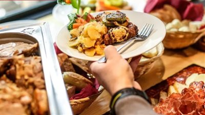 خبير في بيولوجيا الشيخوخة: قلل من تناول هذا الطعام لتعيش أطول