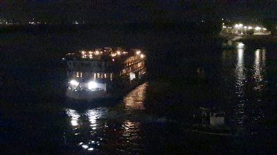 على متنها سياح من جنسيات مختلفة... انتهاء أزمة شحوط باخرة في المنيا