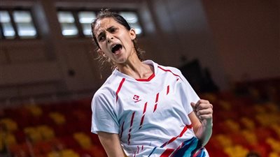 نور يسري تتوج بذهبية بطولة أفريقيا للريشة الطائرة