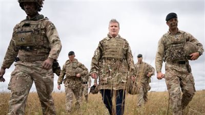 سيناريو أفغانستان.. ستارمر أول رئيس وزراء يورط الجيش البريطاني علنا في أوكرانيا