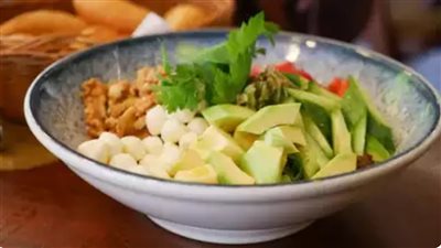 8 أطعمة غنية بالألياف للوقاية من سرطان القولون والمستقيم