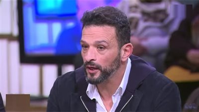 في اليوم العالمي للمرأة.. أيمن ممدوح عباس ينشر فيديو لسيدة تعمل سائقة