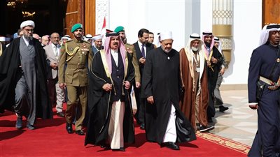 ملك البحرين: نحنُ اليوم نستجيبُ لنداءِ شيخ الأزهر التاريخي بإقامةِ هذا المؤتمرِ المهم 