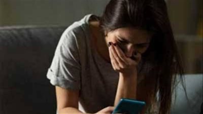 طلب منها أفعال محرمة.. فتاة تتهم شاب بابتزازها بفيديوهات وصور مخلة بالشرقية