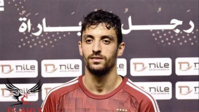 إعلامي يكشف عن جاهزية جميع لاعبي الأهلي عدا طاهر محمد طاهر