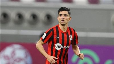 اخرهم اشرف بن شرقي... لاعبون سجلوا أهدافا في مباريات القمة بقميص الفريقين