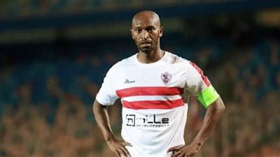 بعد استبعاده..شيكابالا يشجع زملائه بحضوره في مدرجات ستاد القاهرة 