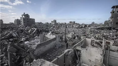 أستاذ علوم سياسية:  ترامب تراجع عن تصريحات التهجير بسبب مصر