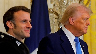خلاف ترامب وماكرون... هل يقود لاتفاق سلام أم استسلام في أوكرانيا؟