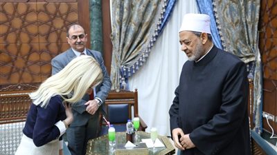 شيخ الأزهر يبحث مع رئيسة مجلس النواب القبرصي سبل تعزيز السلام والتعايش