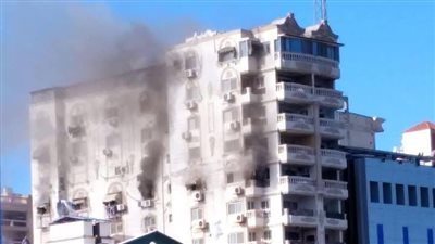 حريق ببرج سكني بجوار مبنى سيمون أرزت التراثي ببورسعيد