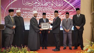 وزير الأوقاف: مستعدون لنقل خبراتنا في إدارة الوقف وتعزيز التعاون الديني والثقافي مع ماليزيا