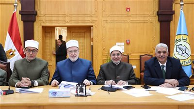 مجلس جامعة الأزهر يكرّم المبدعين في البحث العلمي والخدمة المجتمعية