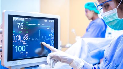 متحدث الوزراء: الحزمة الاجتماعية تشمل 60 ألف حالة صحية حرجة (فيديو)