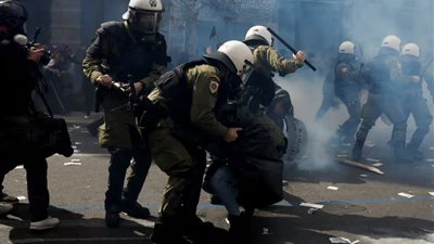 اليونان تشهد أكبر مظاهرات منذ عقود... غضب لتعامل الحكومة مع مأساة تيمبي