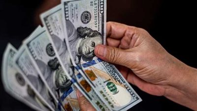 تأرجح سعر الدولار في البنوك ببداية تعاملات اليوم الإثنين 28 إبريل 2025