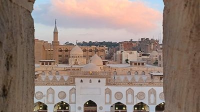 مائدة الجامع الأزهر تستقبل الطلاب الوافدين والمصريين المغتربين في رمضان
