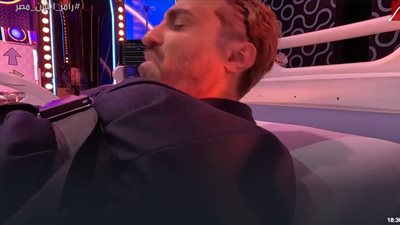 أحمد فهمي لـ رامز جلال :  «مش عارف أفصل الكهربا أنت رابطني ليه»