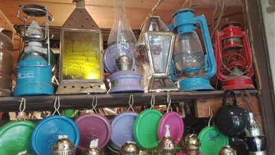 أحد بائعي فوانيس رمضان: الحرفة تجمع بين الثراث والحداثة (فيديو)